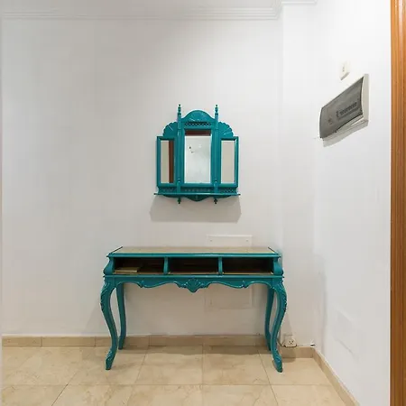 Fan Apartment *